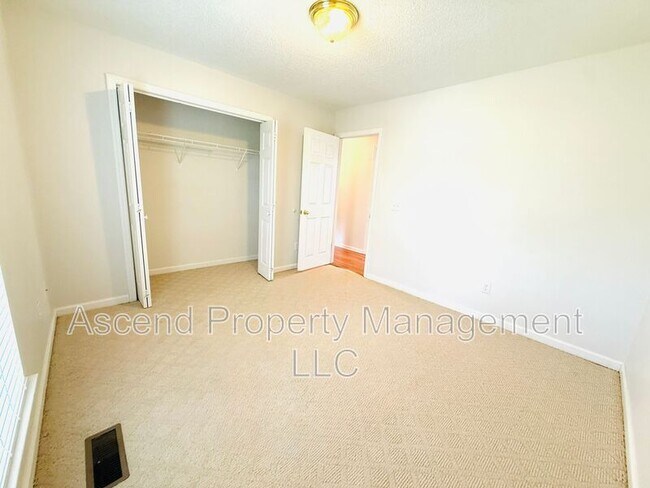 Building Photo - 10156 Baker Boy Dr