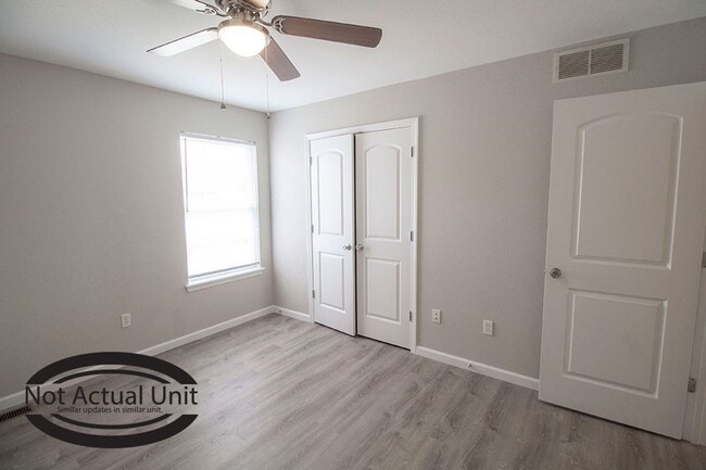 Building Photo - 5313-5315 Currituck Lane