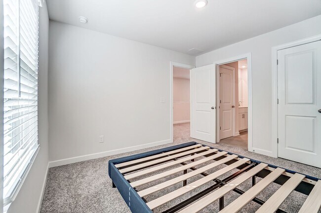 Building Photo - Move-in Ready 3 Bedroom in Mint Hill!