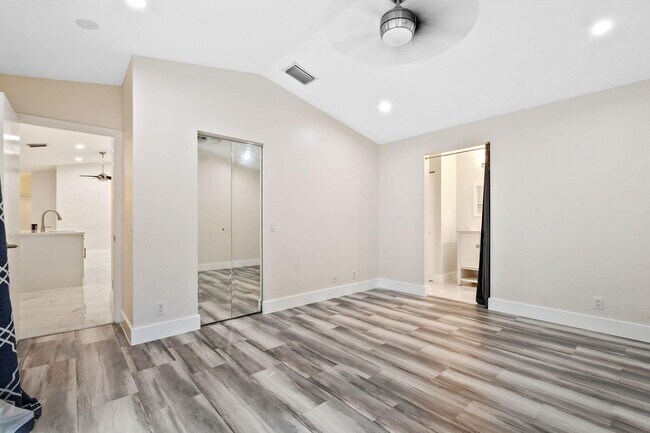 Building Photo - 4498 Dogwood Cir