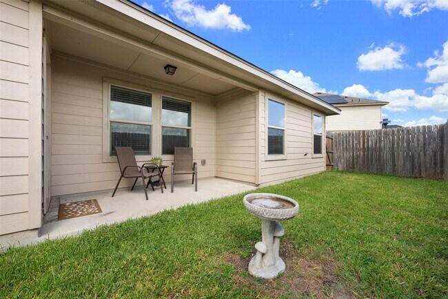 Building Photo - 208 Plata Ln