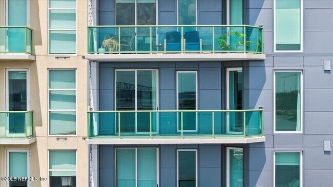 Building Photo - 1431 Riverplace Blvd