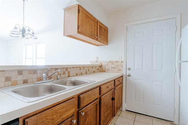 Building Photo - 23393 Nameless Rd