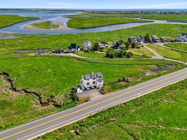 Building Photo - 65 Plum Island Turnpike