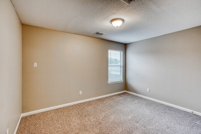 Building Photo - 9526 Yearling Branch Dr