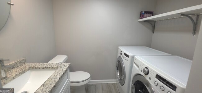Building Photo - 147 Northdale Pl