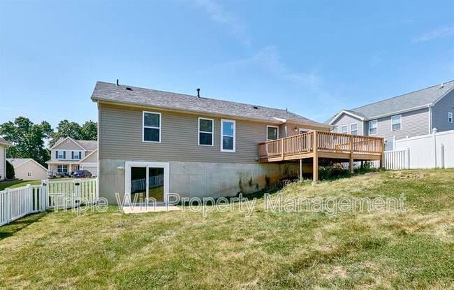 Building Photo - 4927 Triple Tree Ct