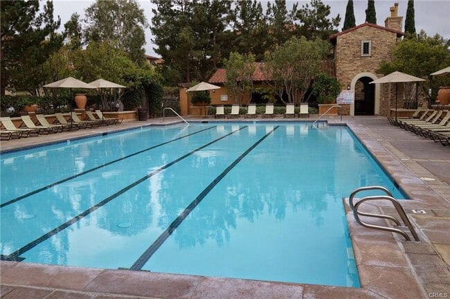 Building Photo - 2 bedroom, plus loft Townhouse in Turtle R...
