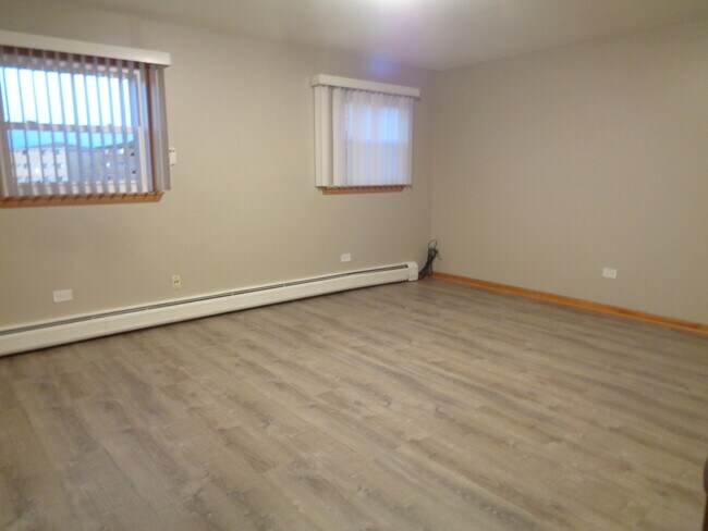 Building Photo - 5818 107th Ct Way