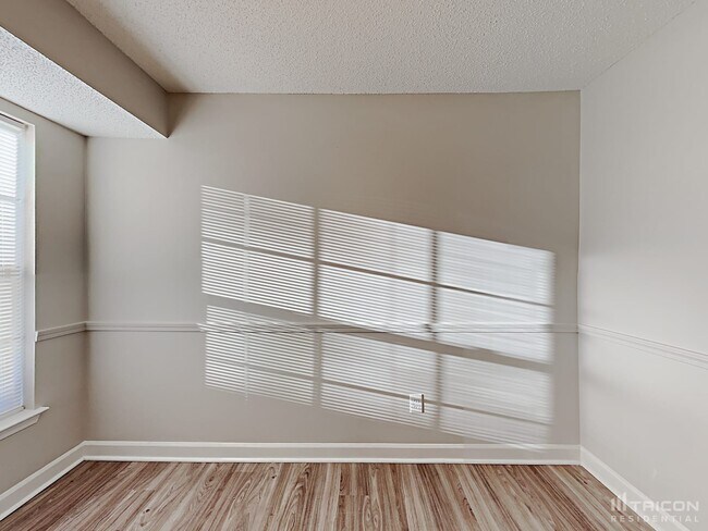 Building Photo - 2608 Misty Cove Pl NE