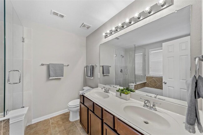 Building Photo - 922 Fulbourne Dr