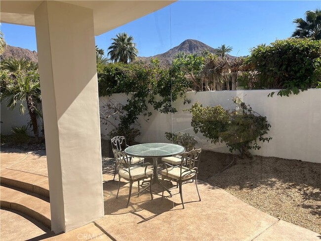Building Photo - 45540 Cielito Dr