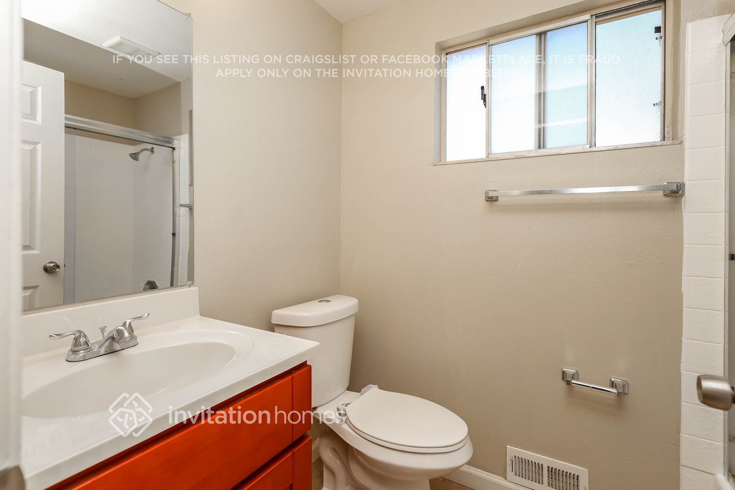 Building Photo - 563 Burlington Dr