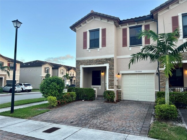 Building Photo - 15000 SW 119th Ln