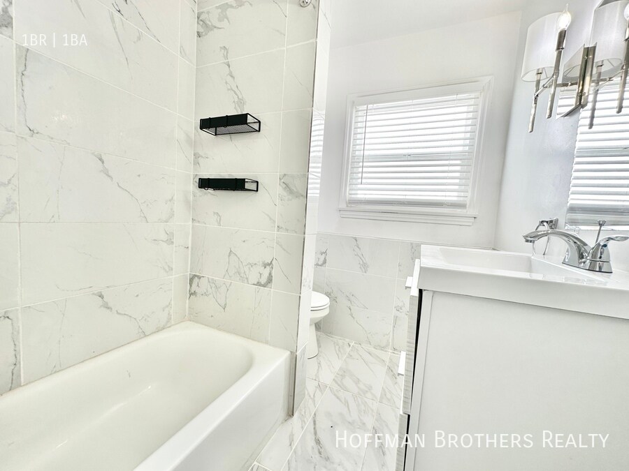 Building Photo - 11510 Cumpston St