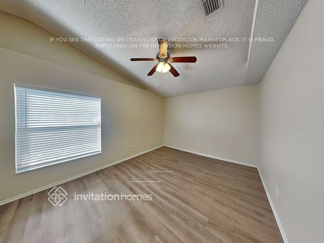 Building Photo - 472 Winding Oak Ln