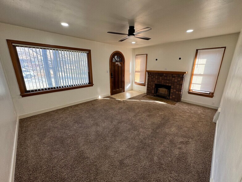 Building Photo - 2659 Brinker Ave