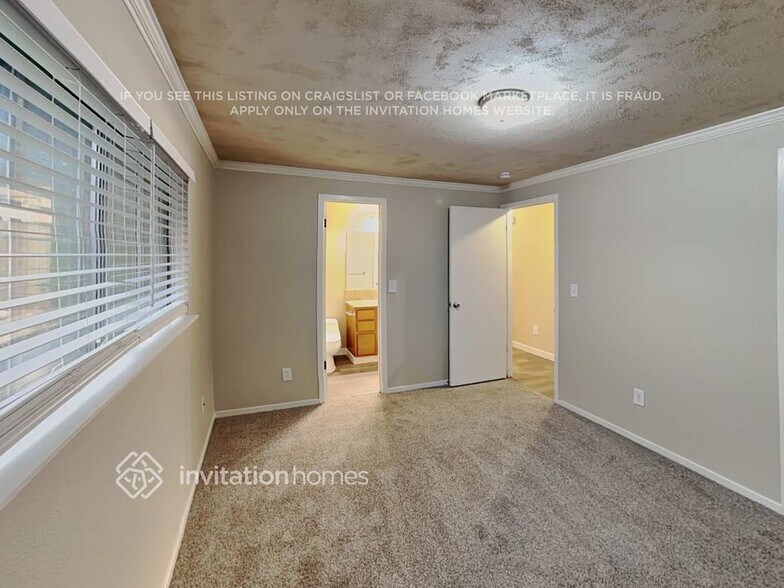 Building Photo - 6123 99th St NE