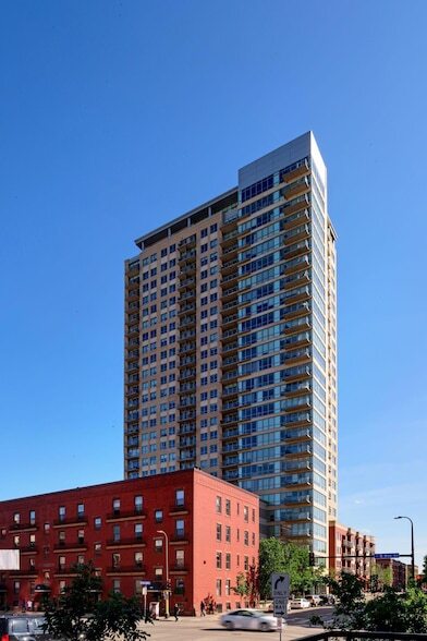 Building Photo - 929 Portland Ave