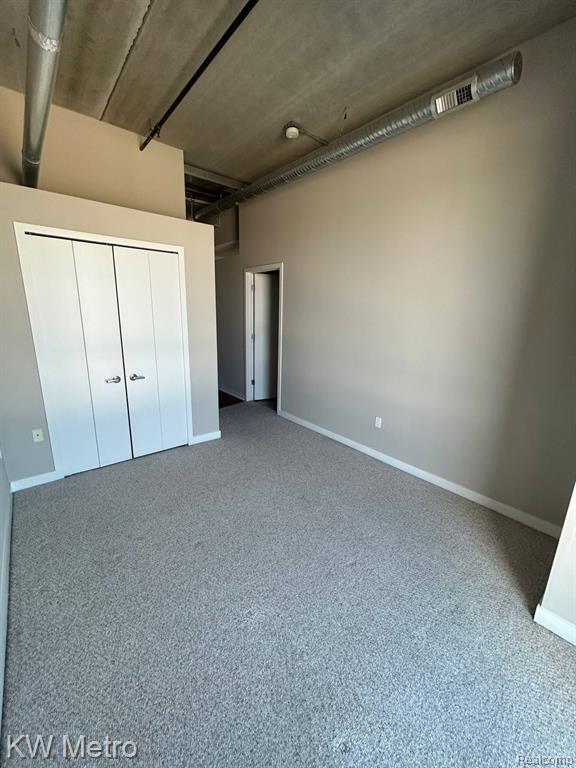 Building Photo - 350 N Main St