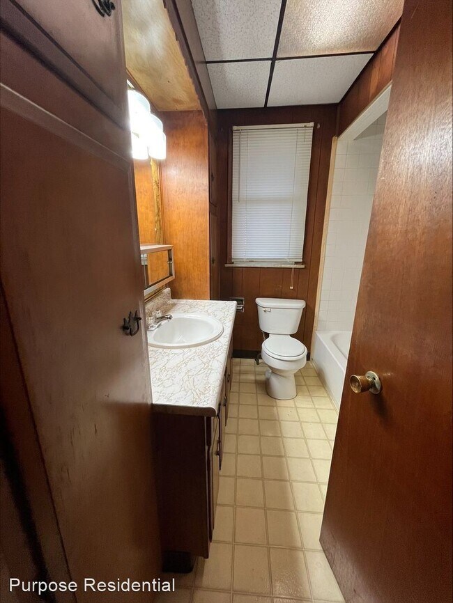 Building Photo - 2 br, 1 bath House - 720 S. Warren