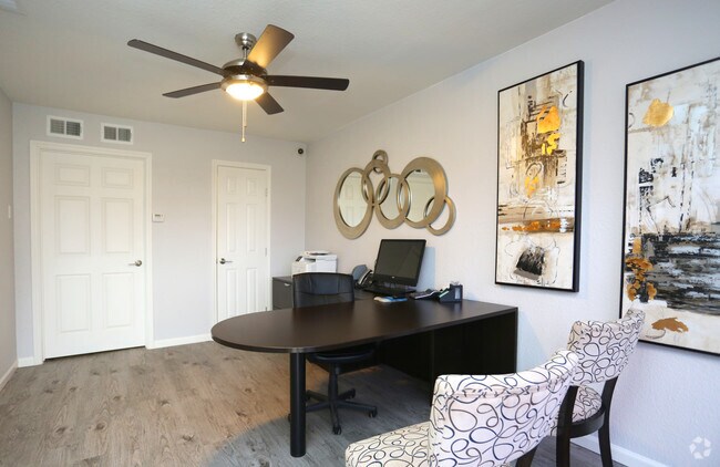 Leasing Office - Hulen Park Place