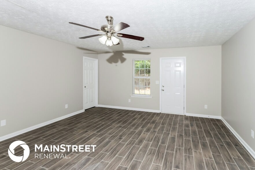 Building Photo - 1416 Buckingham Pl