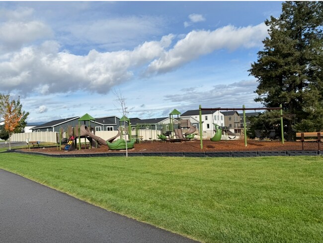 Building Photo - Modern Kalispell Home