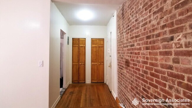 Building Photo - 715 W 172nd St