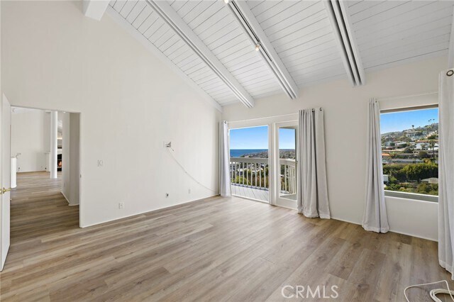 Building Photo - 665 Temple Hills Dr