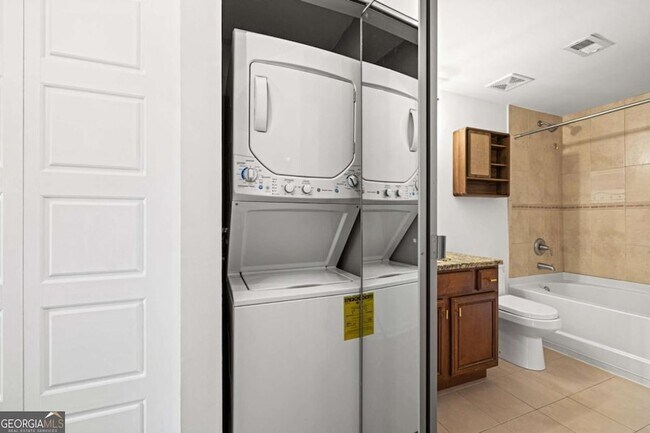 Building Photo - 275 13th St NE