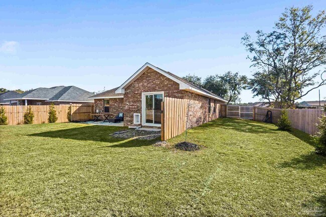 Building Photo - 7911 Twin Lake Dr