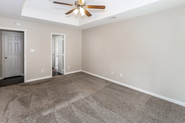 Building Photo - 11621 Long Forest Dr
