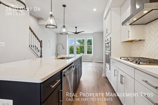Building Photo - 2830 Dart Dr