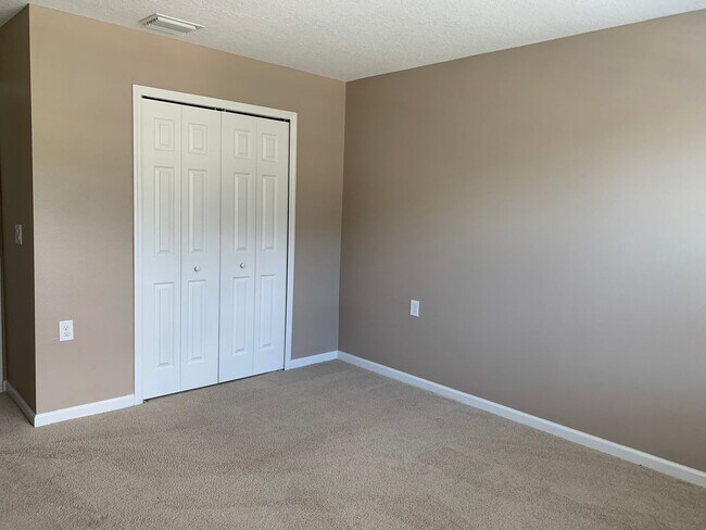 Building Photo - Single Family Home Westyn Bay