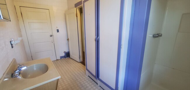 Building Photo - 1310 Grant St