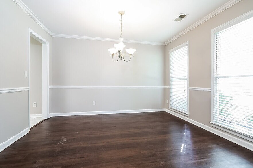 Building Photo - 2965 Lenora Springs Dr