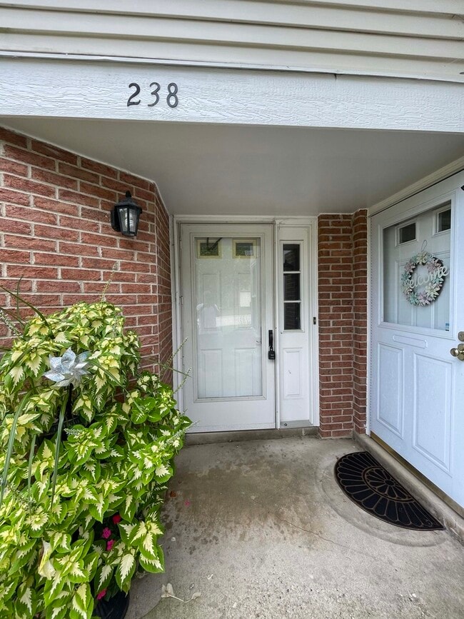 Building Photo - 238 Green Knoll Ln