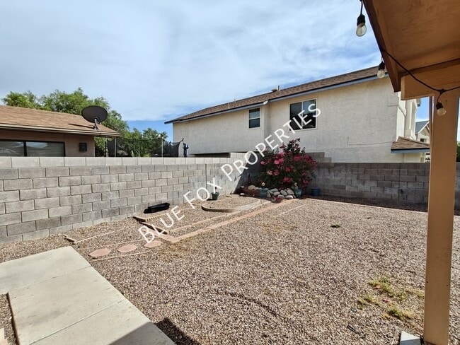 Building Photo - 5189 W Aquamarine St