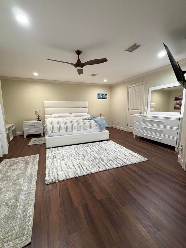 Building Photo - 1207 Australian Ave