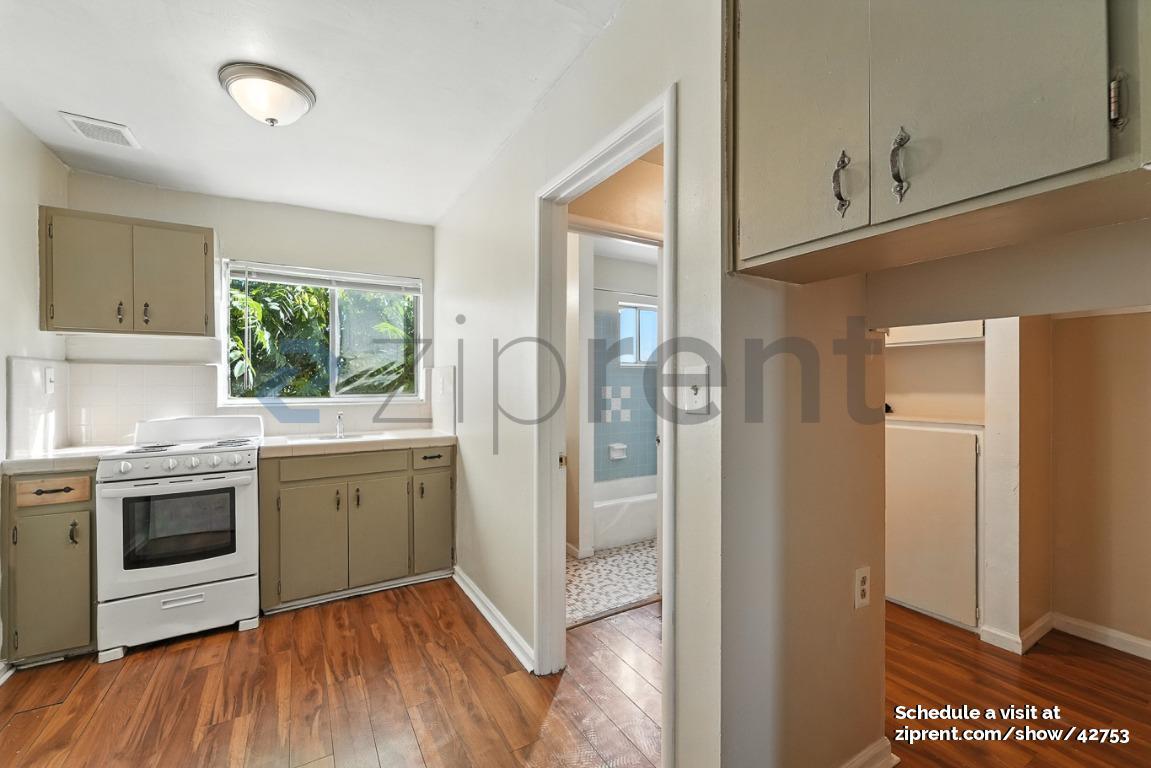 Building Photo - 132 W 18th St