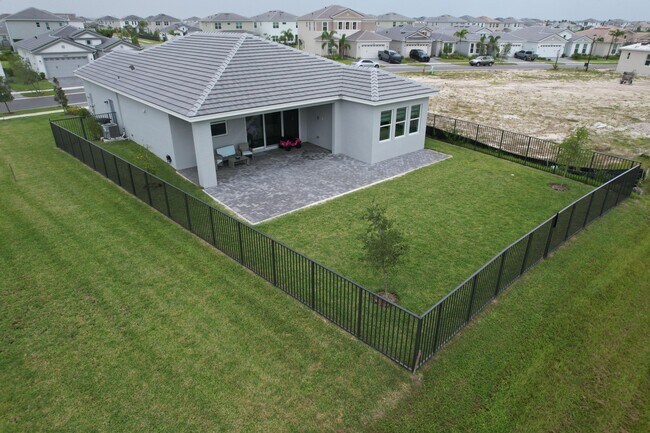 Building Photo - 14075 Spruce Pne Dr
