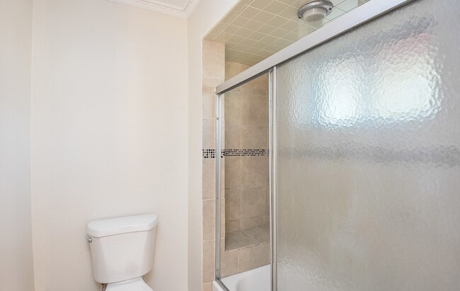 Building Photo - 9703 Briar Forest Dr