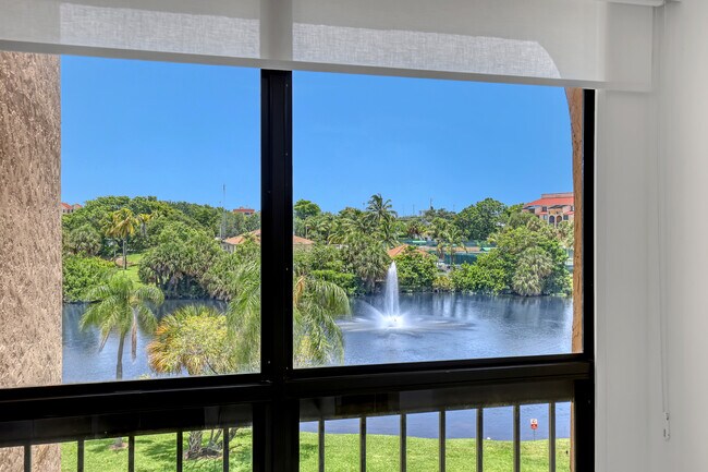 Building Photo - 2455 Lindell Blvd