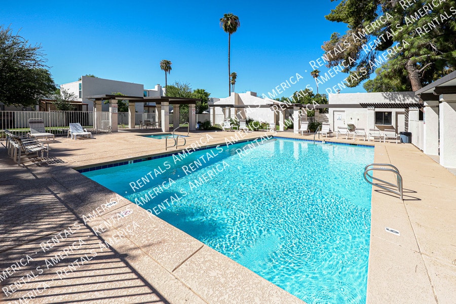 Building Photo - 3214 S El Camino Dr