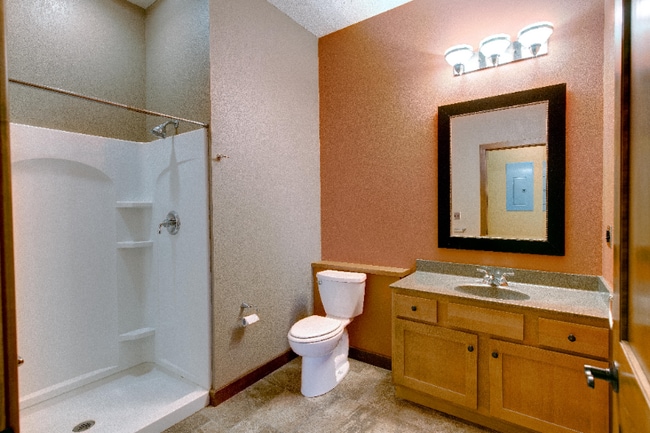 Building Photo - 134 S Santa Fe Ave