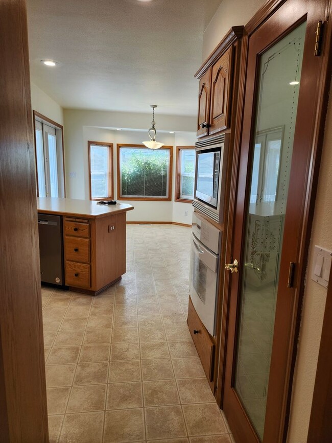 Building Photo - 106 Prestwick Ln
