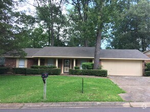 Building Photo - Great 3 bed 2 bath for Rent in Brandon 042!