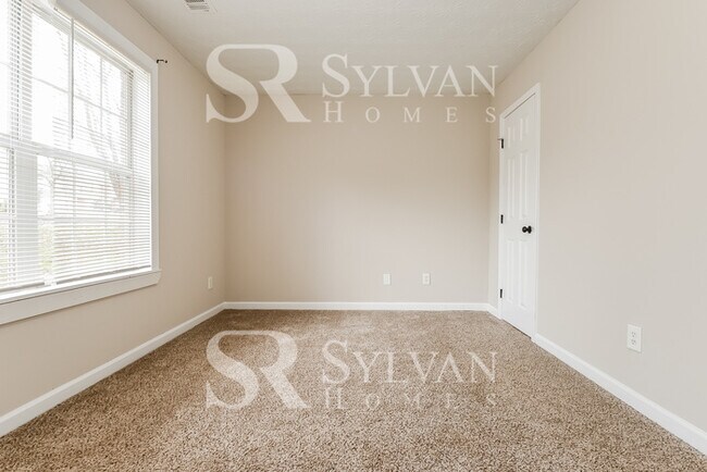 Building Photo - 2053 Oak Terrace Dr SE