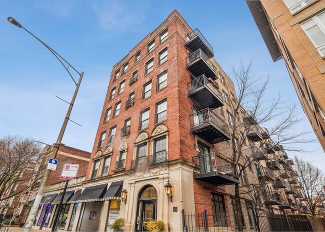 Building Photo - Buena Park - 1 bedroom + Den available ASAP!